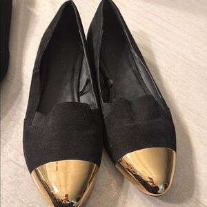 Elegant Black and Gold Women's Flats